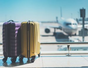 Verspätetes Gepäck: Koffer am Flughafen